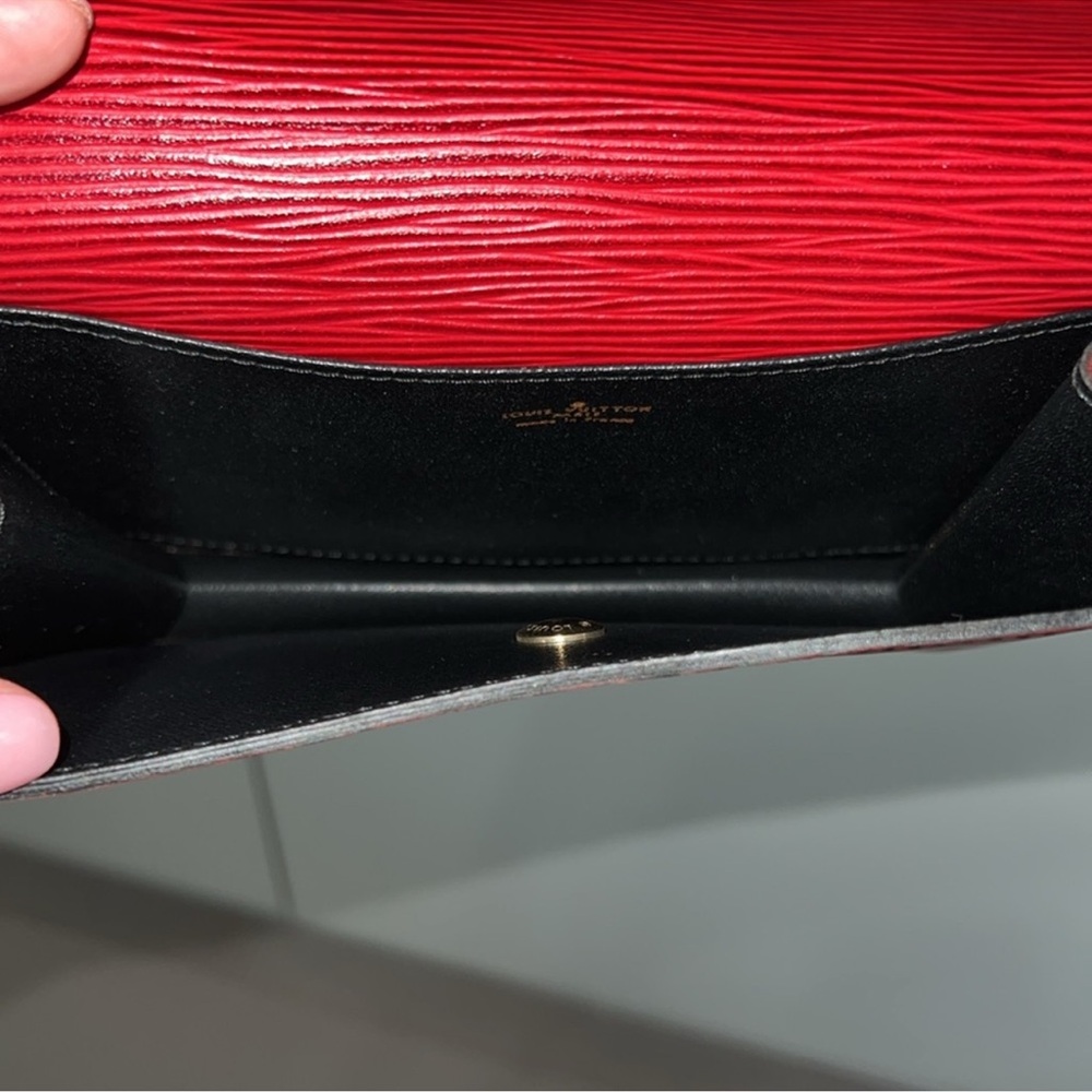 Louis Vuitton Epi Leather Clutch mini bag - Picture 7 of 13